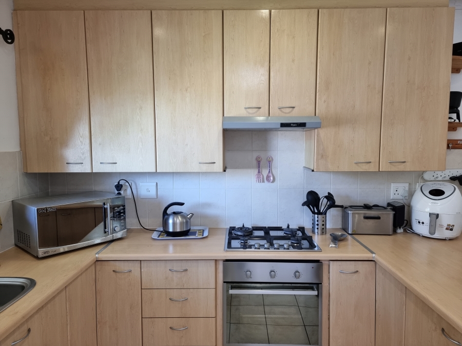 2 Bedroom Property for Sale in Sunningdale Western Cape